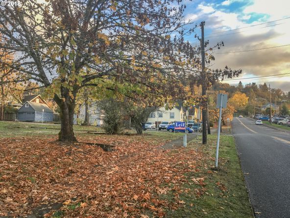 295 SE Fowler St, Roseburg, OR 97470
